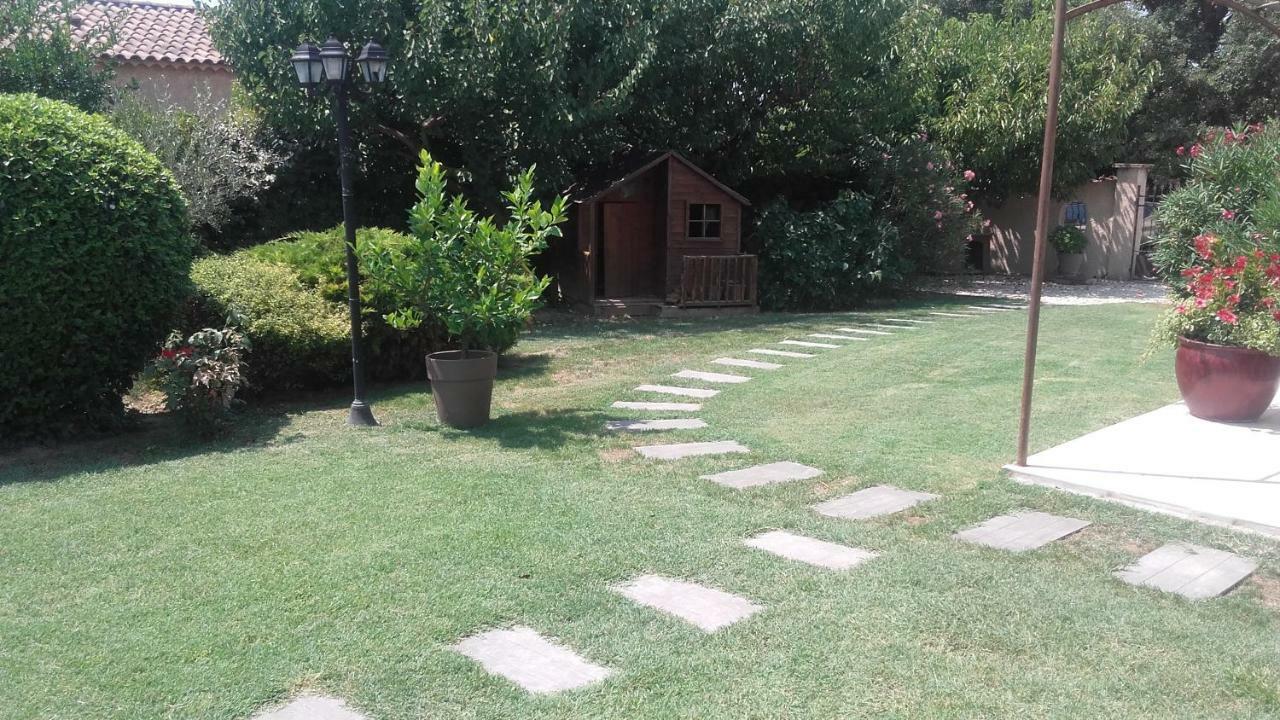 Gite L'Annexe Villelaure Exterior photo